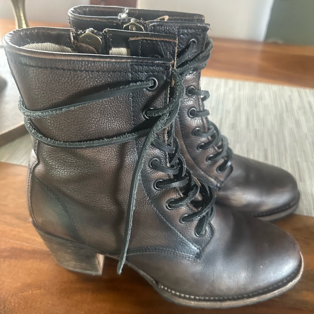 Freebird  Cavalier Ankle Boots Dark Brown Black Lace Zip Up Booties size 10